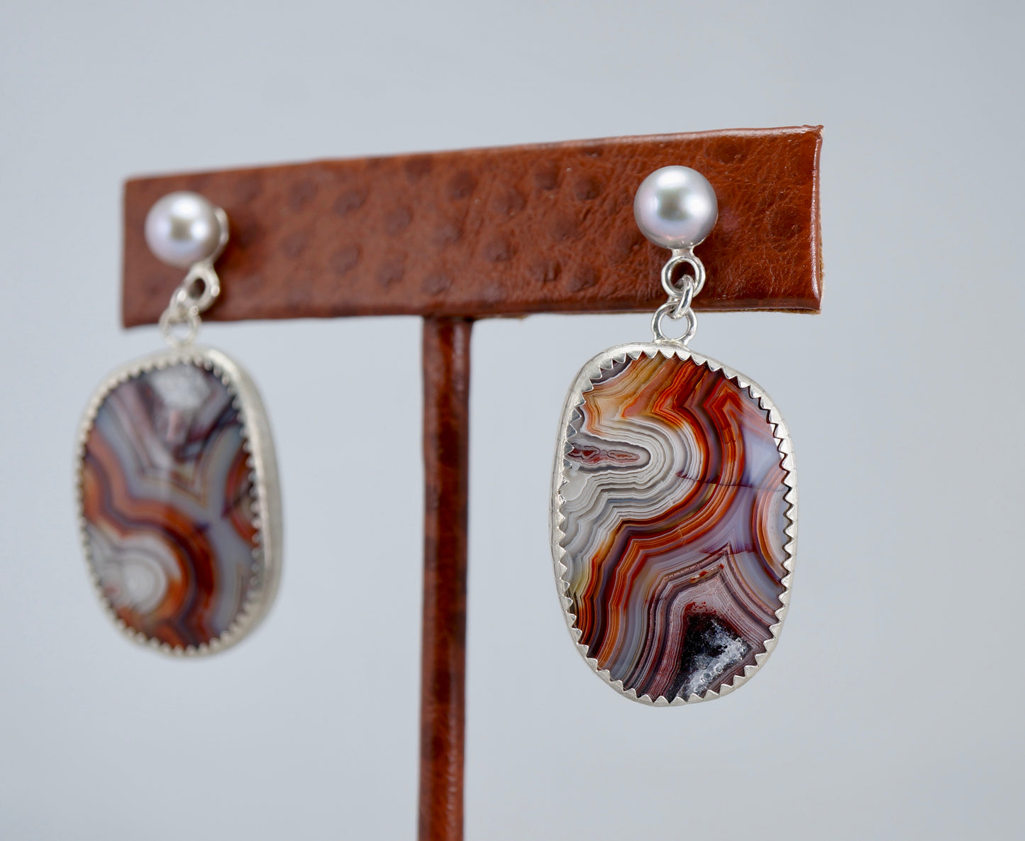 Rincon Lace Agate w/ freshwater cultured Pearls