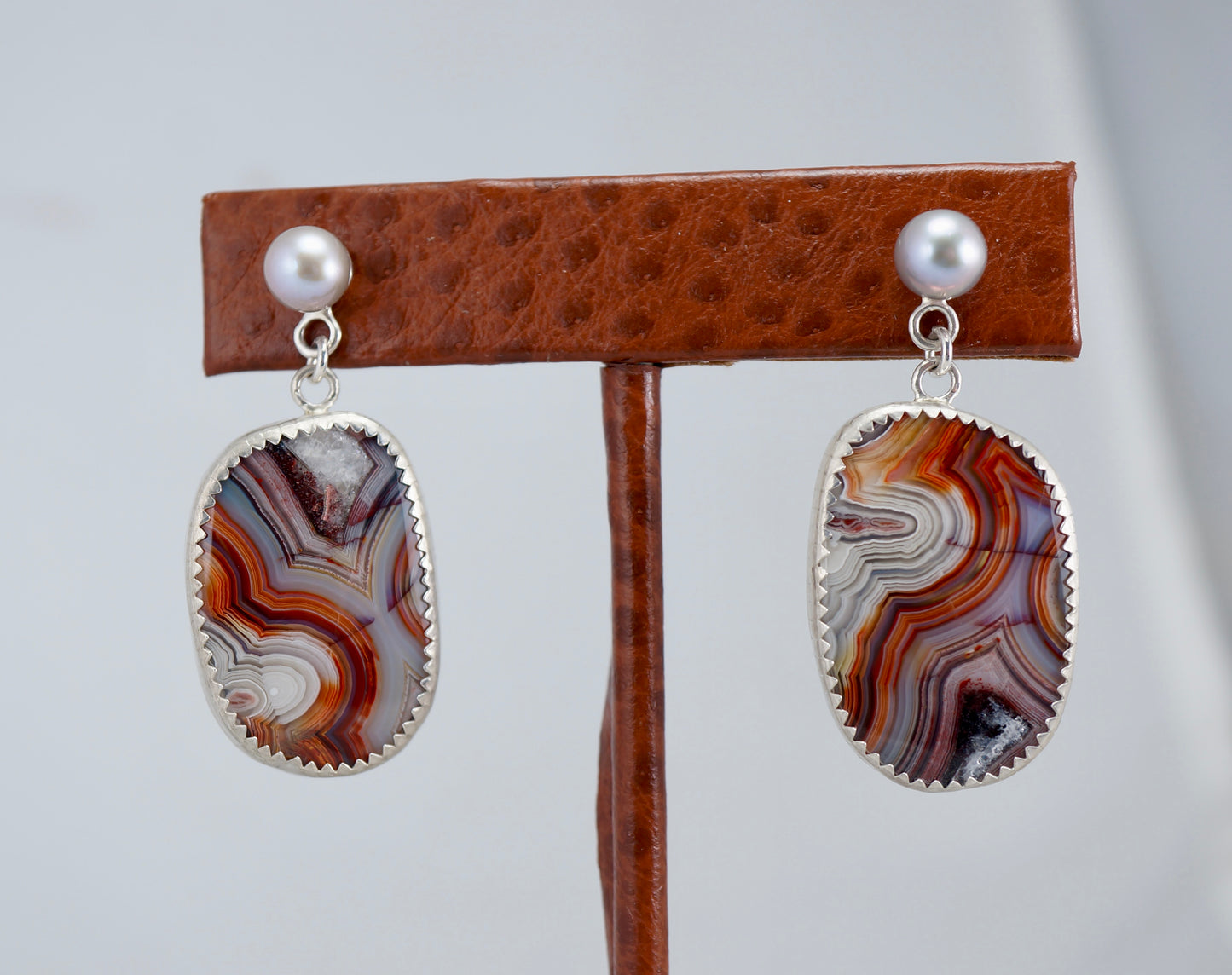 Rincon Lace Agate w/ freshwater cultured Pearls