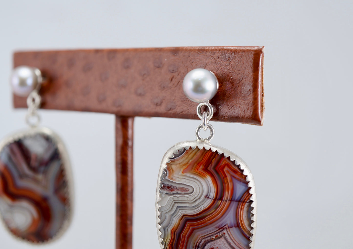 Rincon Lace Agate w/ freshwater cultured Pearls